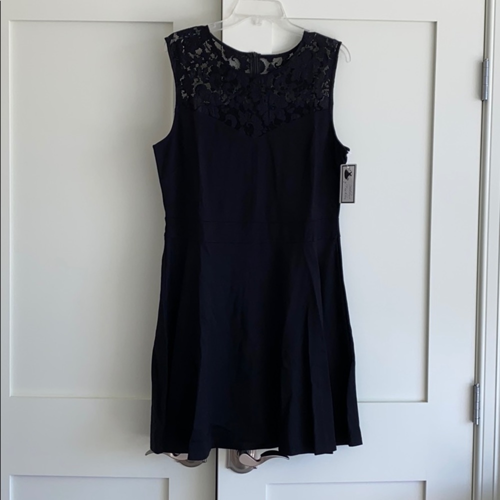 Sleeveless black dress